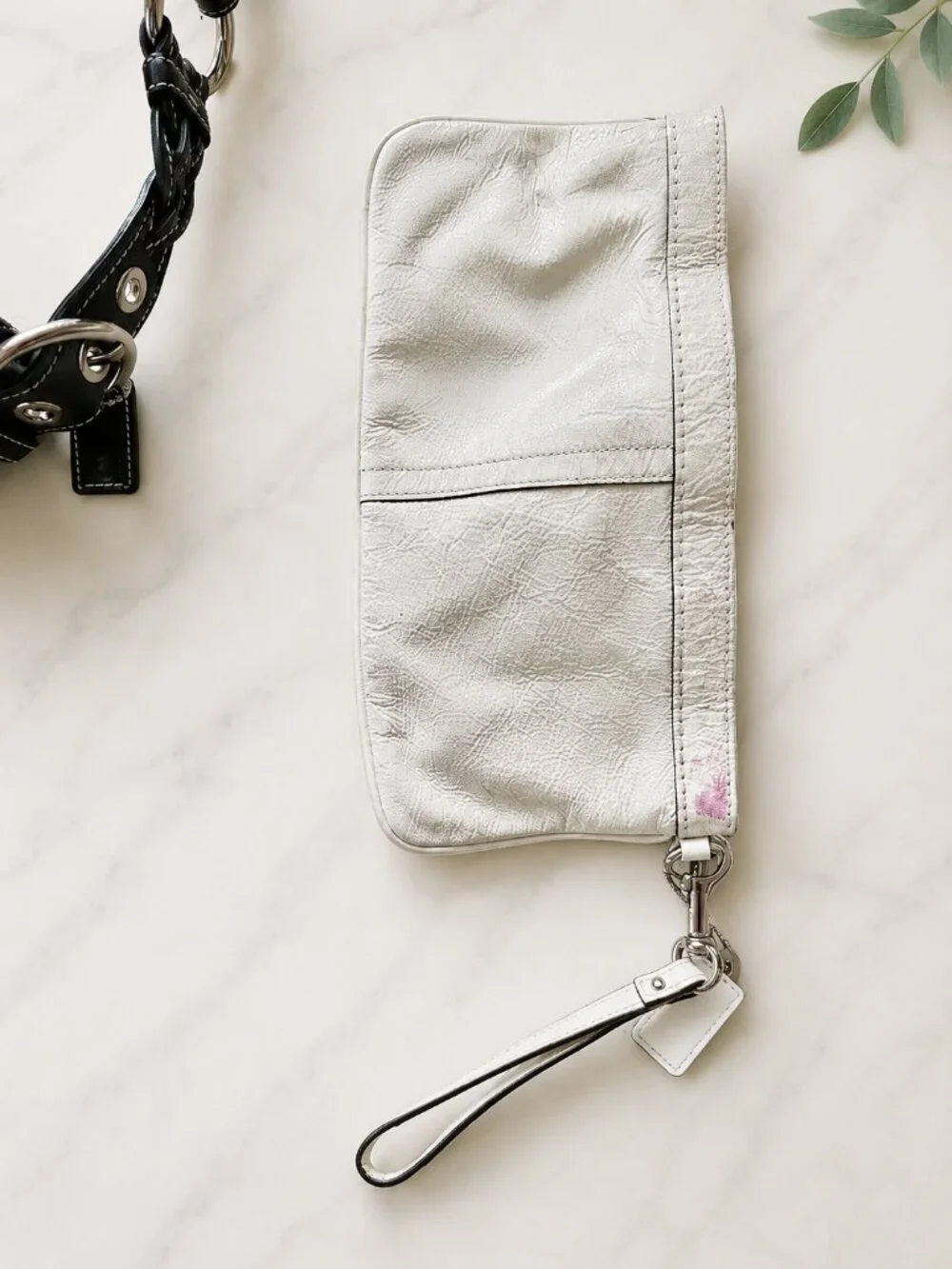 Coach White Leather Wristlet Clutch Purse Silver Hardware